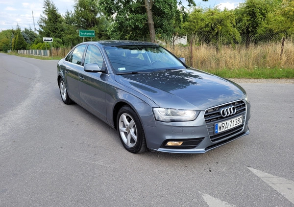 Audi A4 cena 43900 przebieg: 348000, rok produkcji 2012 z Pionki małe 704